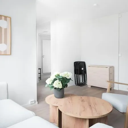 L Nostet Apartment *
