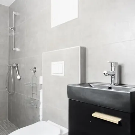 L Nostet Apartment