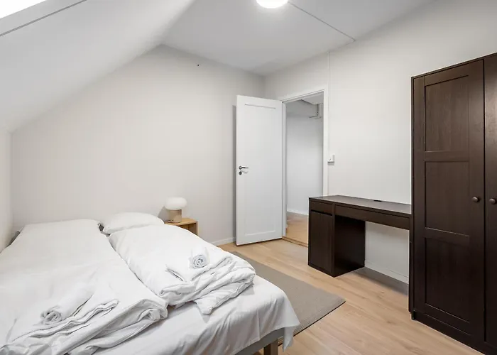 L Nostet Μπέργκεν